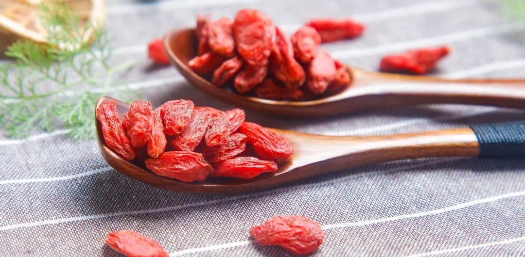 眼睛累了吃什么护眼?这种食物家家都有!