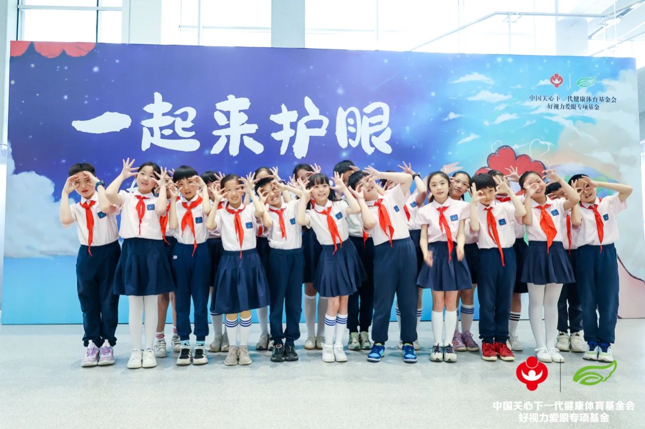 梦之队开启金牌收割模式!赛场外小小志愿者圆梦奥体为eye助力!
